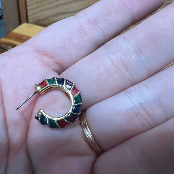 Vintage Rainbow Striped Hoop Pierced Earrings Christmas Candy Canes Gold Tone - Picture 6 of 8